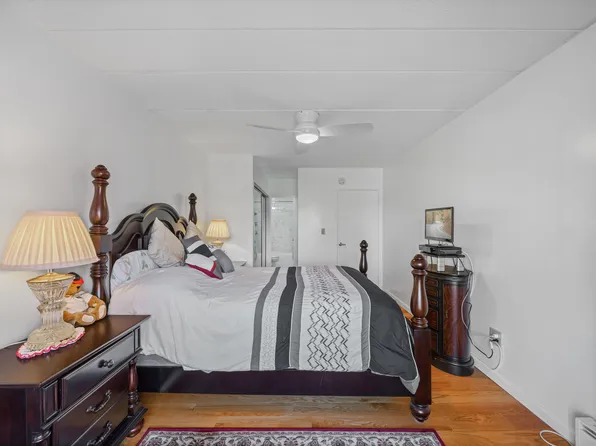 108-15 Sea View Avenue image 9 of 18