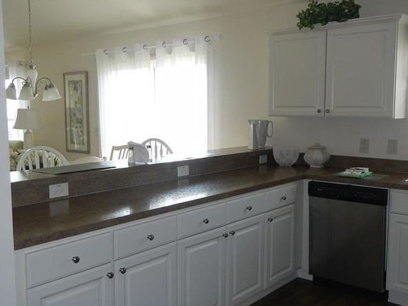 4th image of 1944 Fairwinds Pl