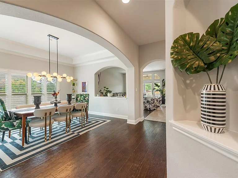 12305 Lostwood Cir — Photo 4