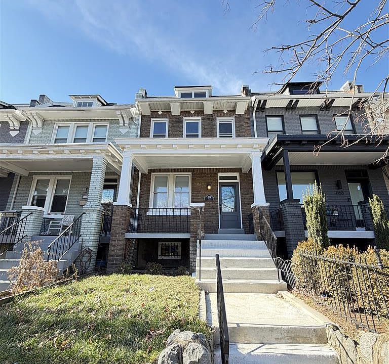 1st image of 1154 4th St NE