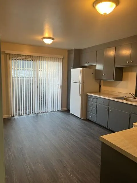 1551 166th Ave photo 1