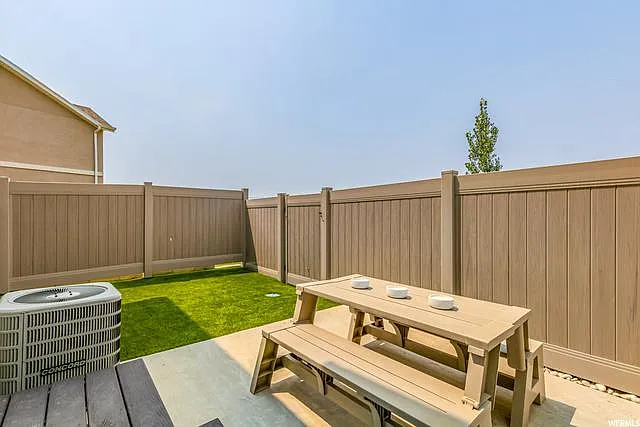 4145 N Cresthaven Ln — Photo 13