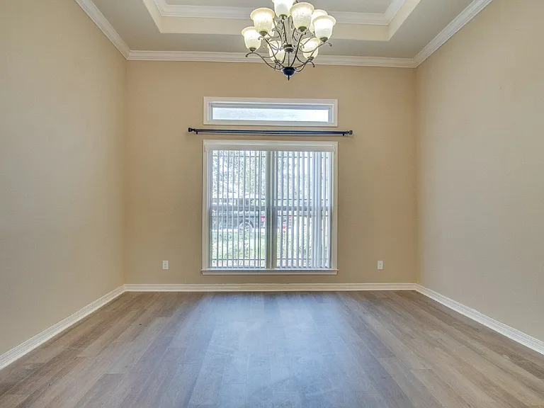 5485 Tucker Cir — Photo 9