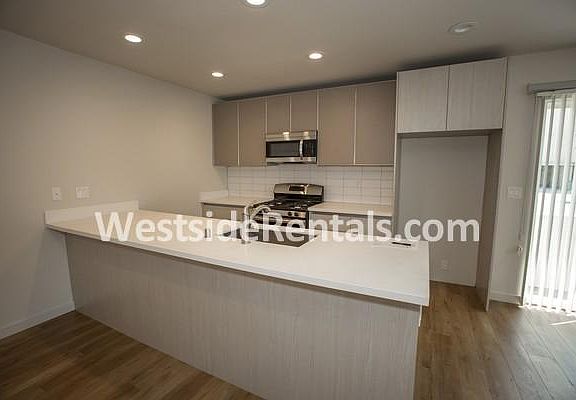 5th image of 3449 Keystone Ave APT 1