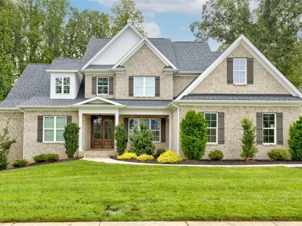 2485 Wellsburg Ct, Clemmons, NC 27012