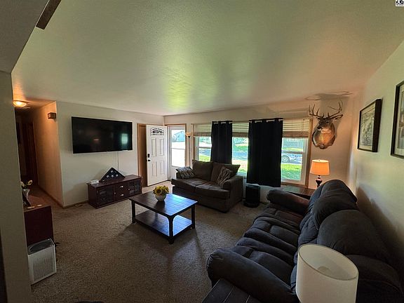3rd image of 1303 Eastmoor Dr