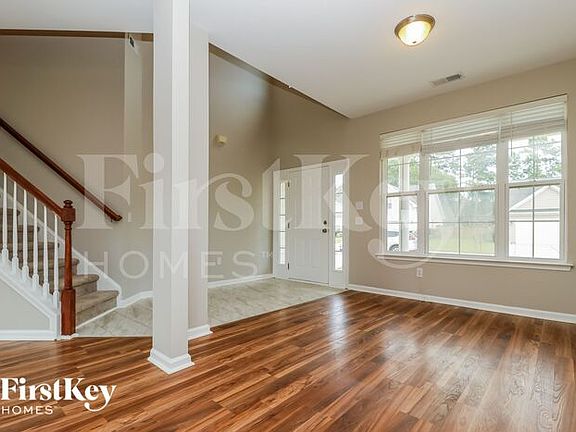 2nd image of 213 Palmetto Village Cir