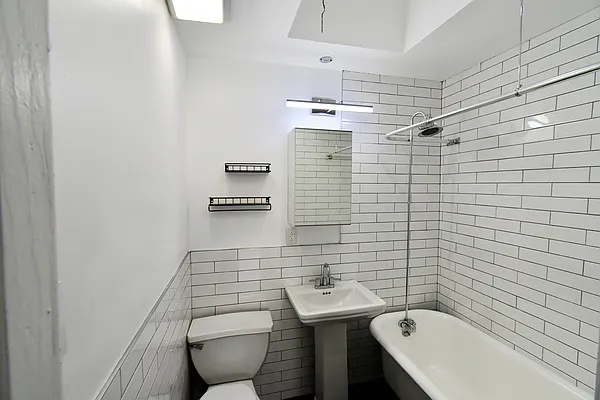 Rented by Elsie Ortiz, LREB | media 7