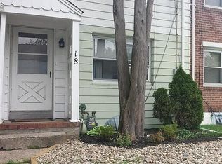 18 Roosevelt Ct, Metuchen, NJ 08840