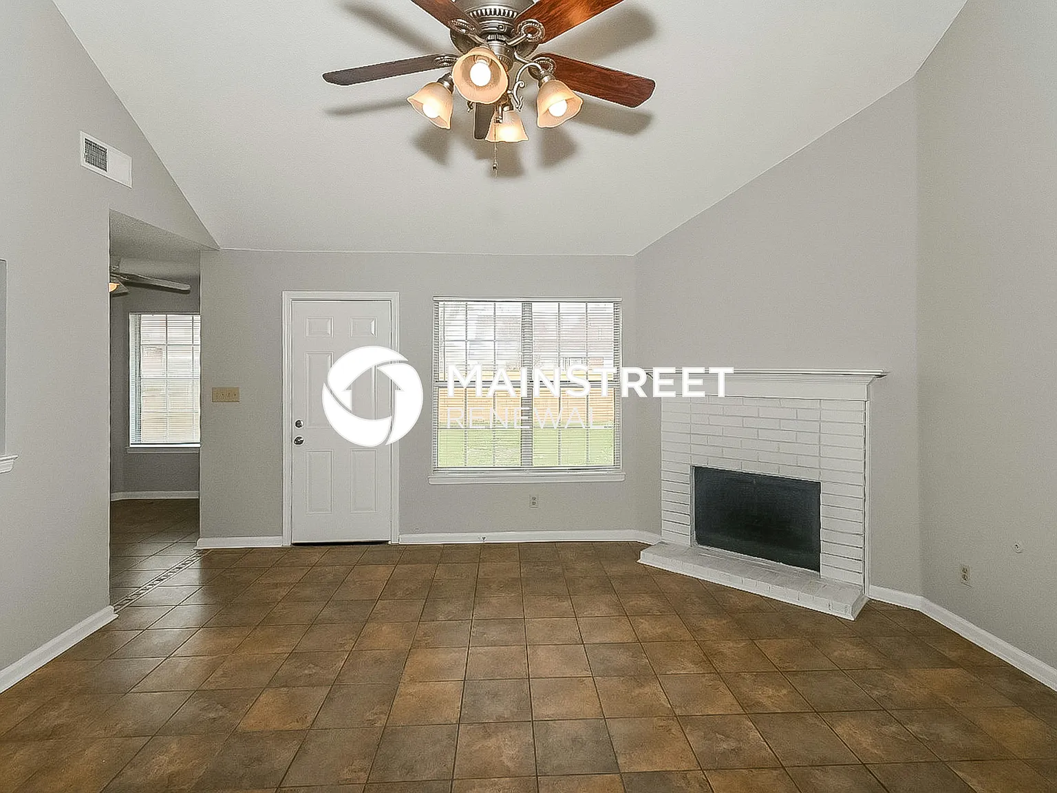 7123 Hampton Dr — Photo 2
