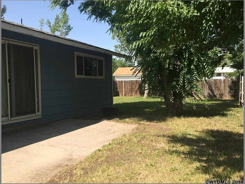 2nd image of 320 Indian Paintbrush St