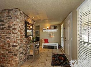1837 Parkside Dr, Denton, TX 76201