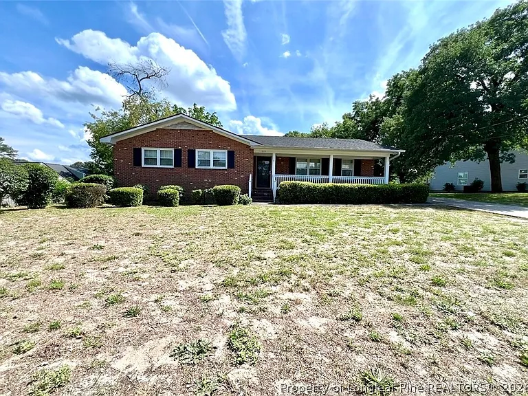 1319 Levy Dr — Photo 1