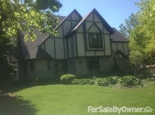 5043 S Loftus Ct, New Berlin, WI 53151