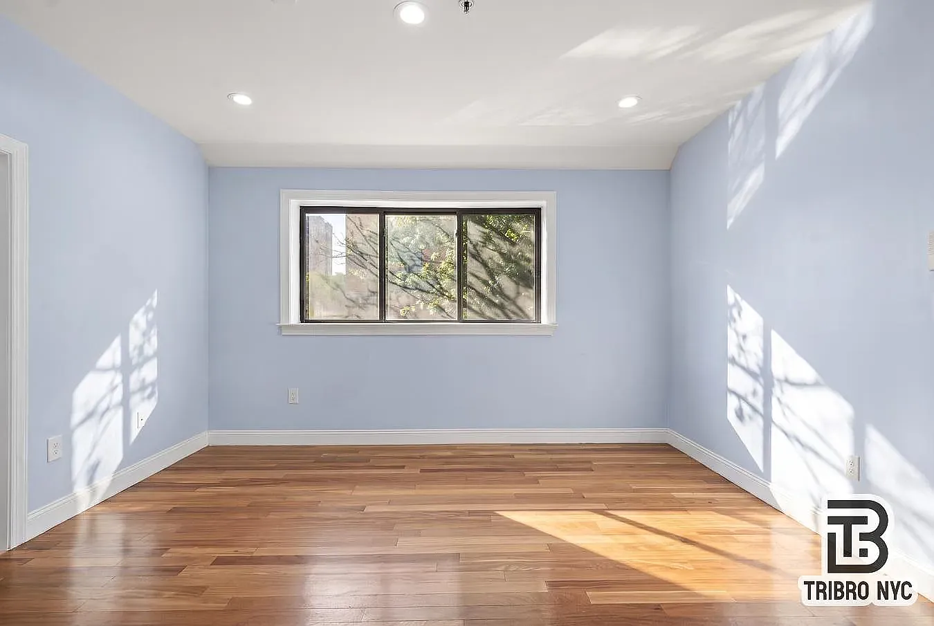 312 Willis Avenue — Photo 4