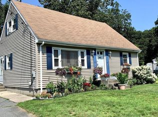 32 Greenfield Rd, Westport, MA 02790