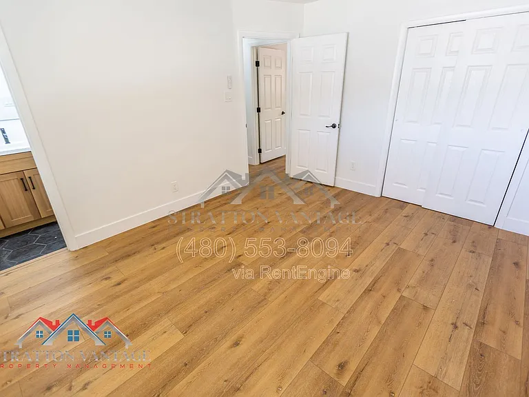 4826 E Avalon Dr — Photo 21