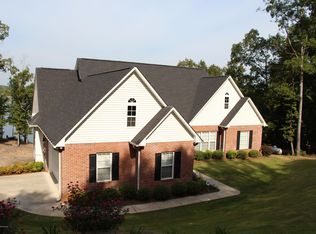 150 Lake Shore Dr, Jasper, AL 35504
