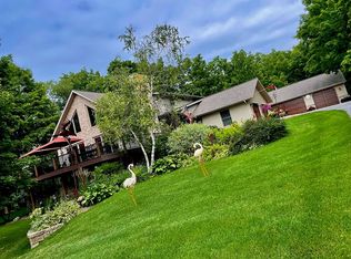 8805 Halverson Rd, Waterford, WI 53185