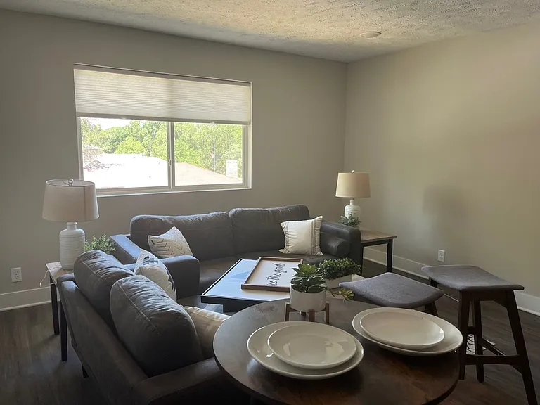 4001 Holdrege St — Photo 19