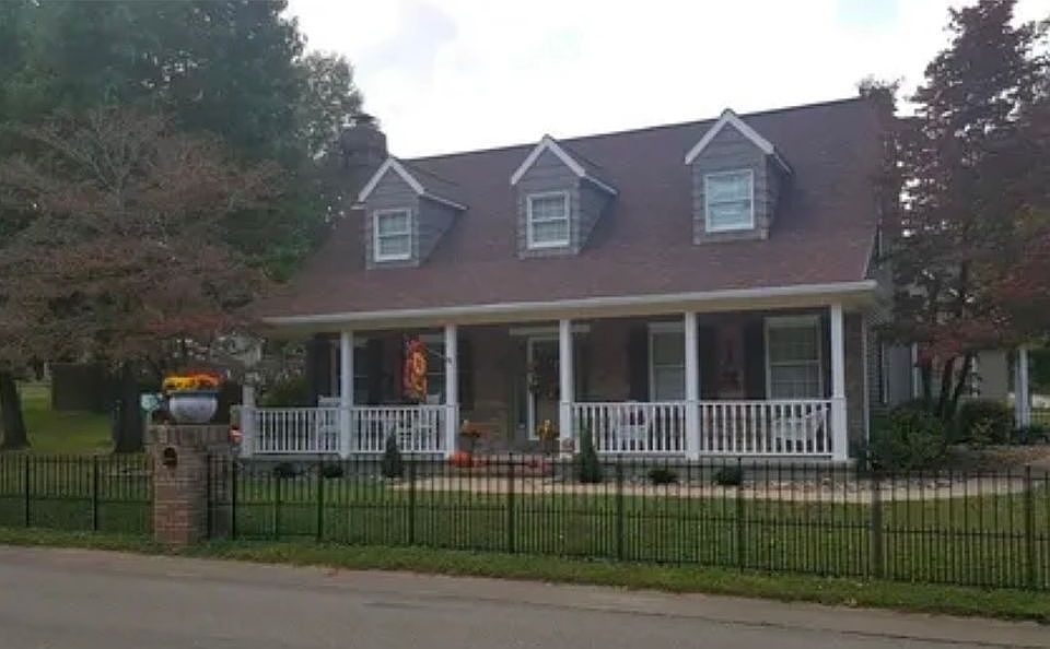 2nd image of 86 Bridge St