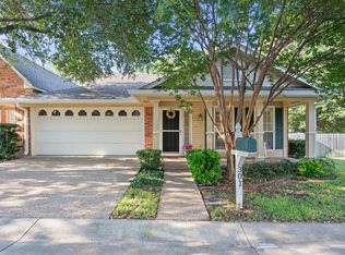 301 Village Cir, Waco, TX 76710