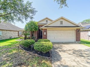 1802 Tynemouth Dr, Pasadena, TX 77504