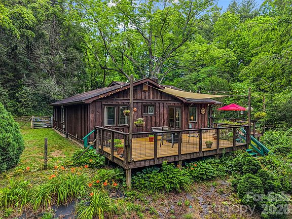 2nd image of 2212 Green River Rd