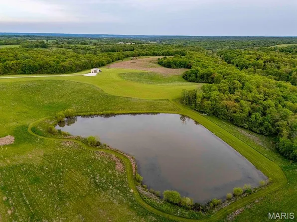 920 Deer Run Rd, Elsberry, MO 63343