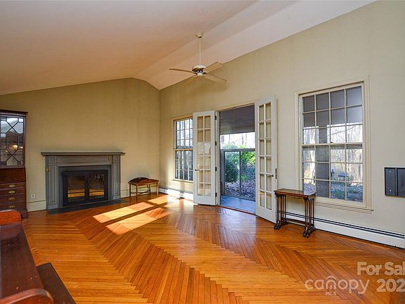 4th image of 606 Whittington Pl #3/16