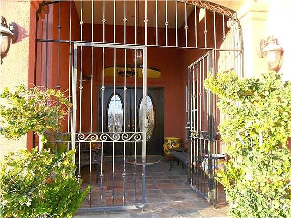2nd image of 693 Las Granjas Dr