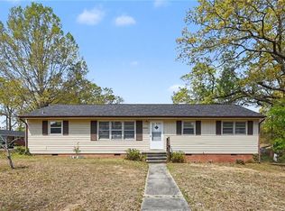 2526 Hyde St, Burlington, NC 27217