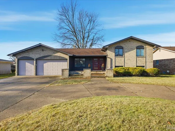 37207 Almont Dr E, Sterling Heights, MI 48310
