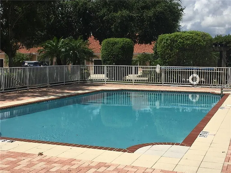 9035 Vista Verde Dr — Photo 2