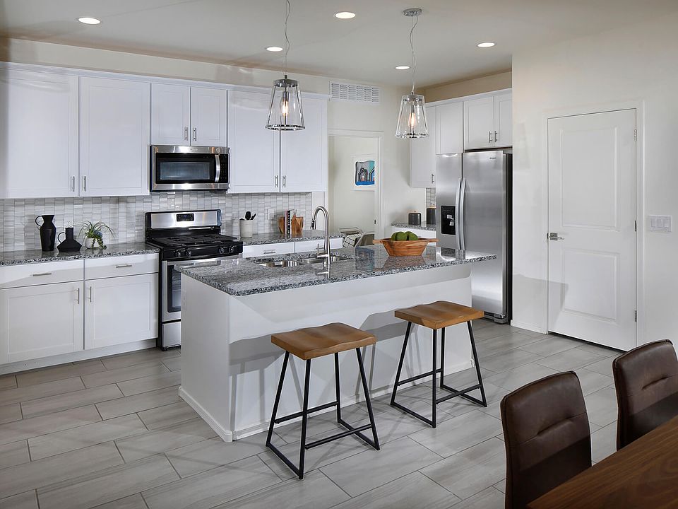 The 2380 floorplan modeled at Hanson Ridge.