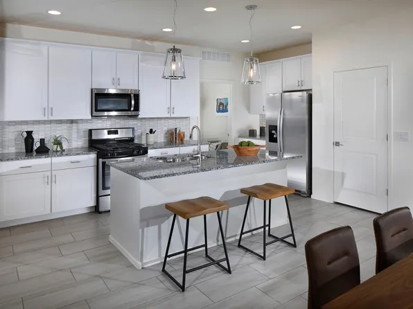 6870 W Sweetshade Ln, Tucson, AZ 85757