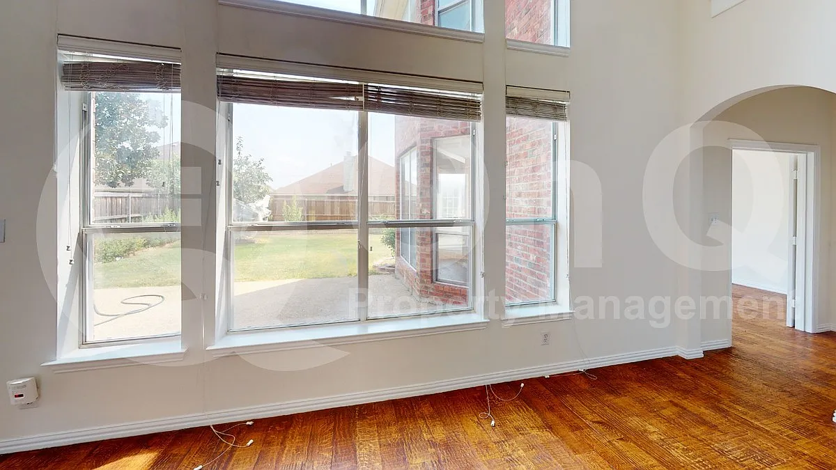 5 bed, 4.0 bath, 3251 sqft, $3,499 — Photo 4