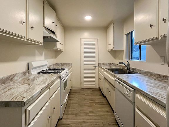5th image of 4251 Duquesne Ave #4257