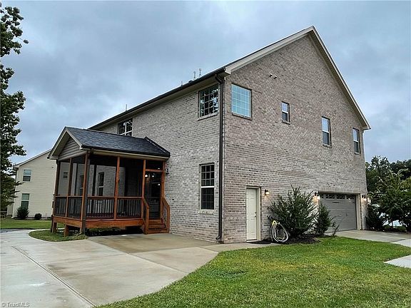 5th image of 7602 Mary Ellen Ct