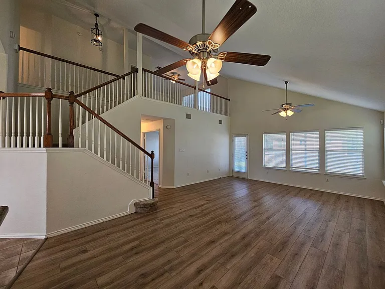 5311 Bridgewood Dr — Photo 8