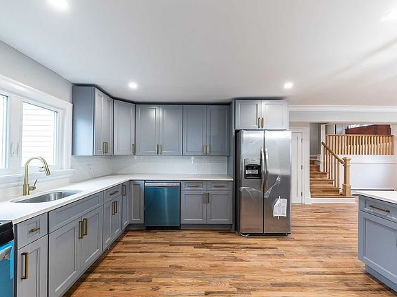 2nd image of 3459 Carey Ln
