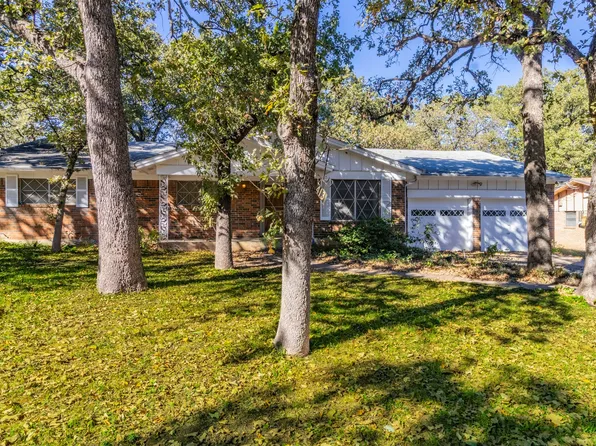 3413 Duer Dr, Forest Hill, TX 76119