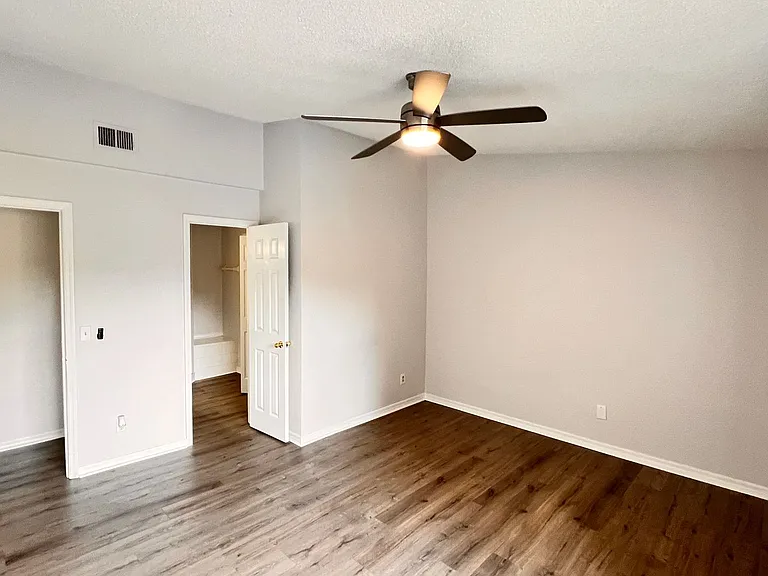 3043 Antique Oaks Cir #170 — Photo 28