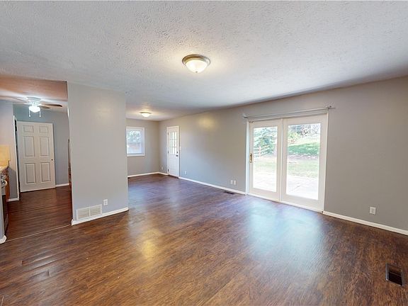5th image of 1717 Eastwood Ave