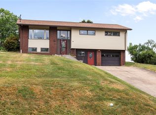 47 Hickory Dr, Charleroi, PA