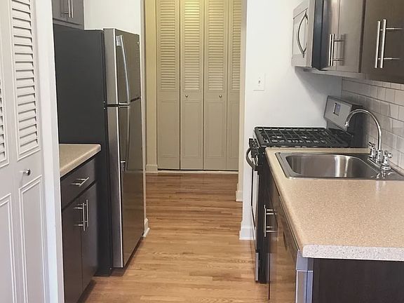 4th image of 5958 N Kenmore Ave APT 301
