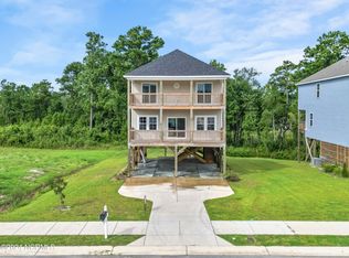 300 Broadleaf Dr, Jacksonville, NC 28546