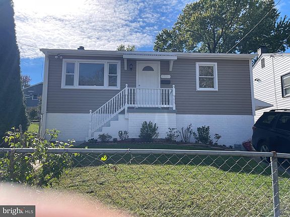2nd image of 5709 Somerset Rd