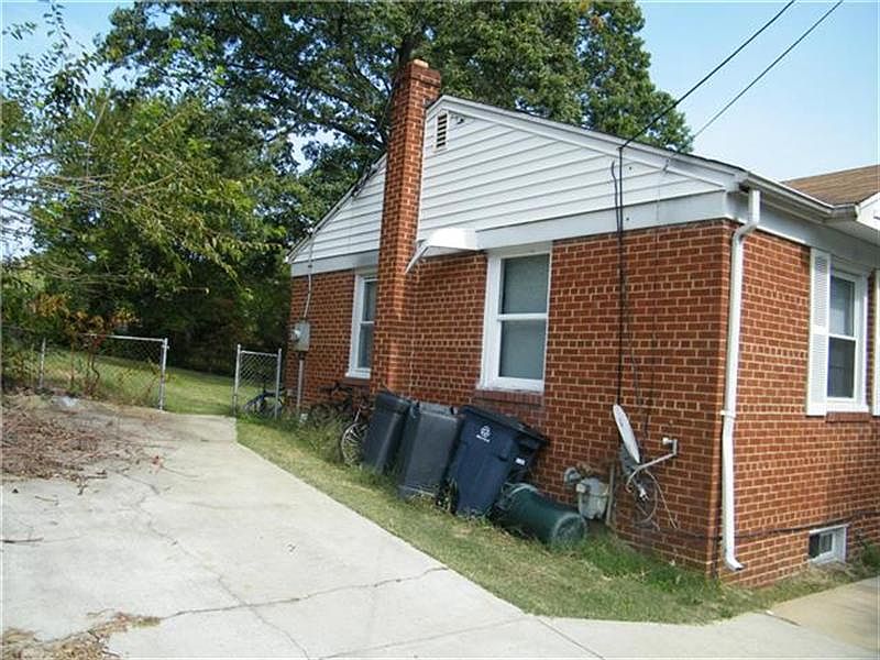 2nd image of 8110 Dogwood Ln