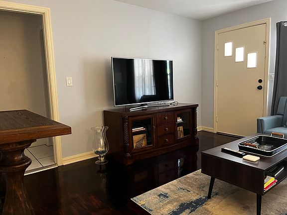 5th image of 535 Ariana St #1